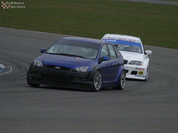 Ford Focus and BMW 320