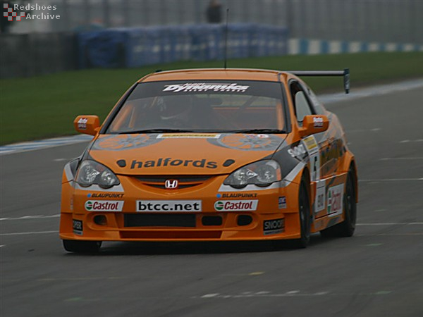 Team Halfords Honda Integra R
