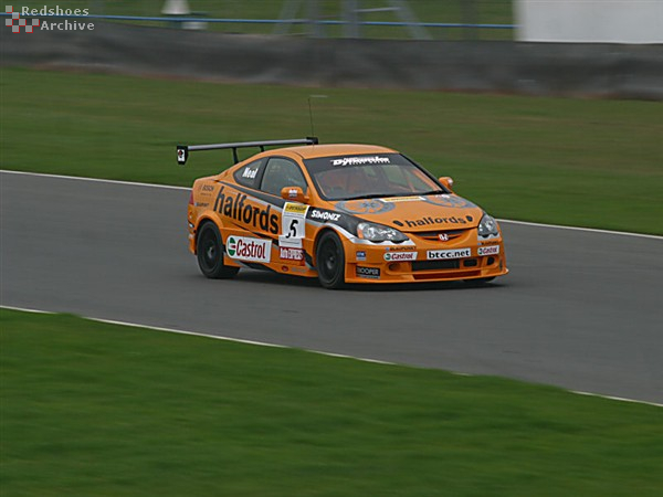 Team Halfords Honda Integra R