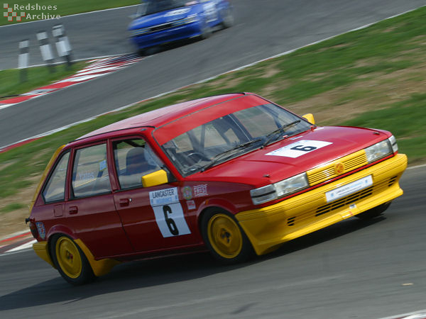Chris Yates - MG Maestro