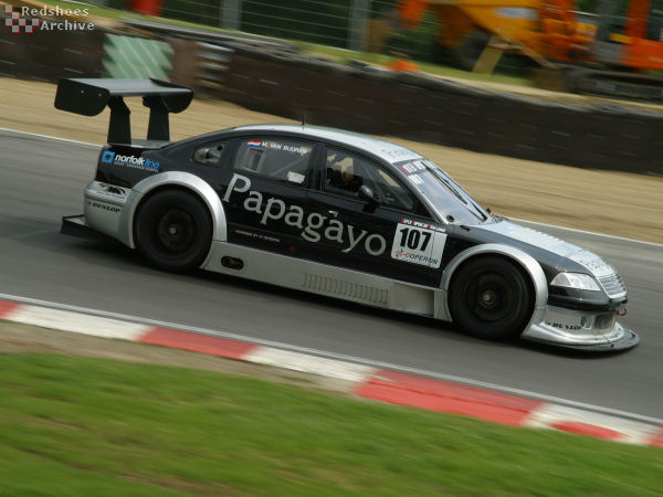 Meidert van Buuren - Passat V8 Star