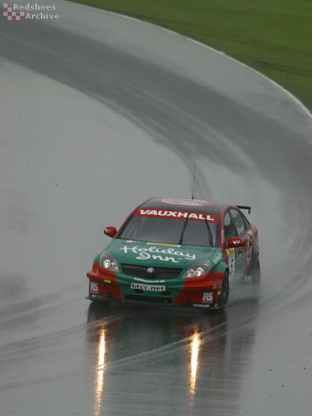 Fabrizio Giovanardi - Vauxhall Vectra