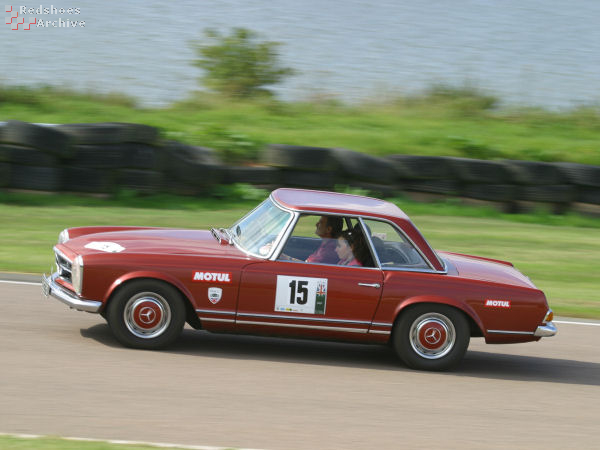 Mercedes Benz 230SL