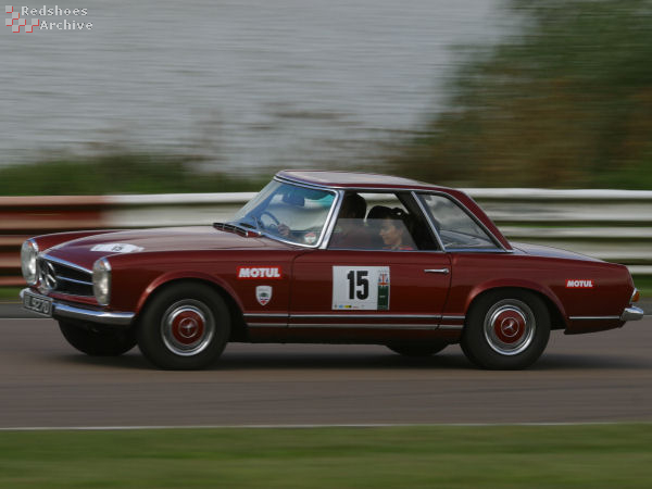 Mercedes Benz 230SL