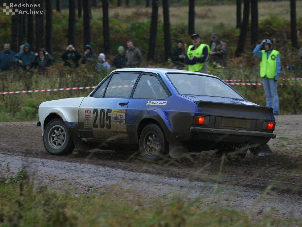 Chris White / Chris Dewsnap - Ford Escort Mk2