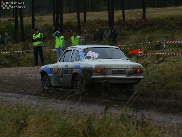 Chris Skill / Glenn Hall - Escort RS1600