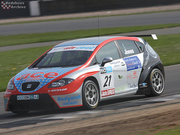 Adam Jones - SEAT Leon