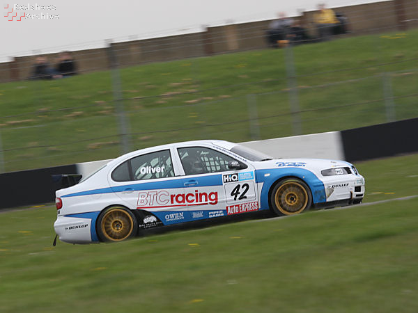 Stuart Oliver - SEAT Toledo
