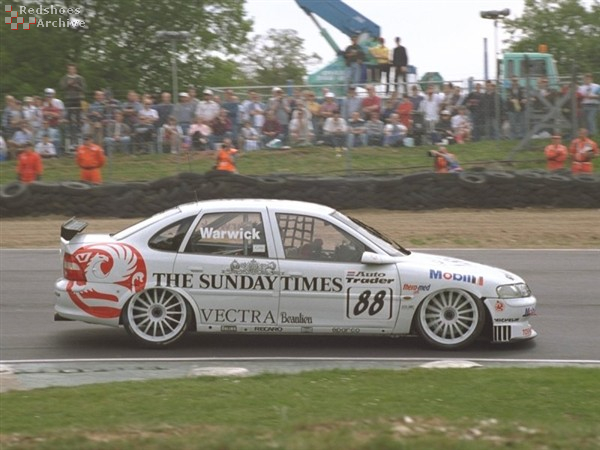 Derek Warwick - Vauxhall Vectra