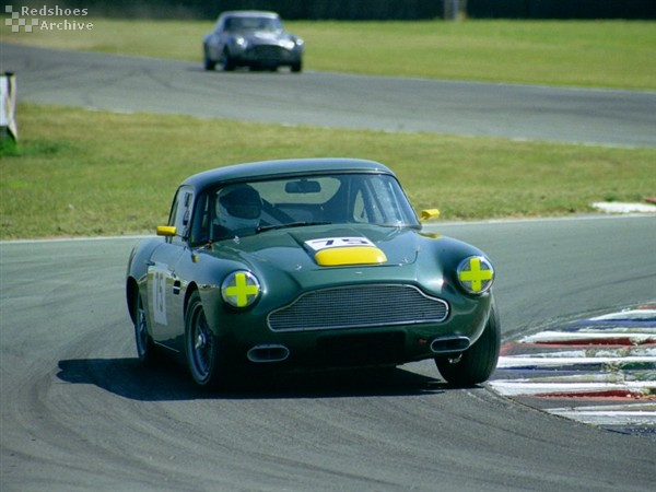 Aston Martin DB4