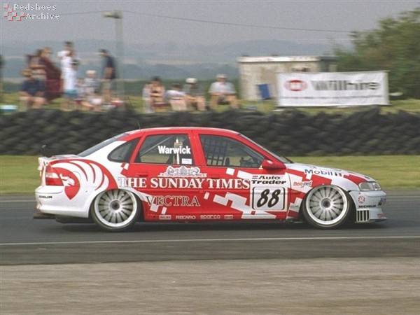 Derek Warwick - Vauxhall Vectra