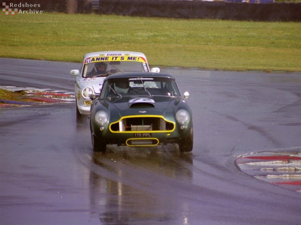 Aston Martin DB4