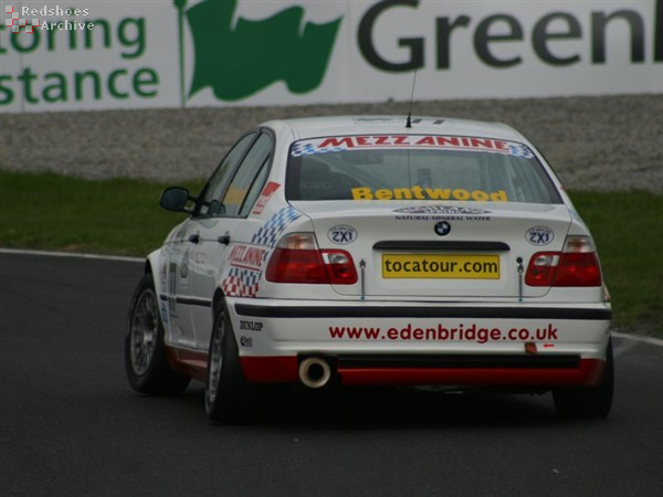 Michael Bentwood - BMW 320