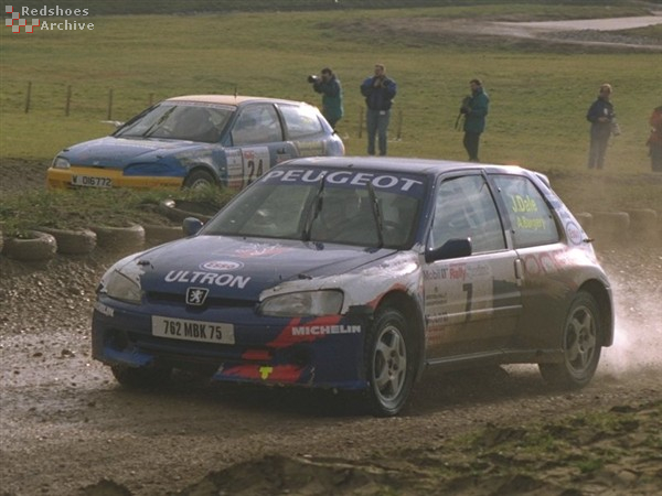 Peugeot 106 Maxi vs Honda Civic