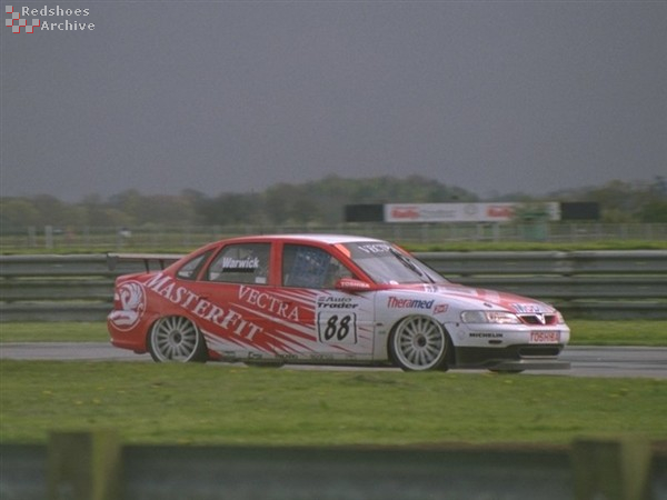 Derek Warwick - Vauxhall Vectra