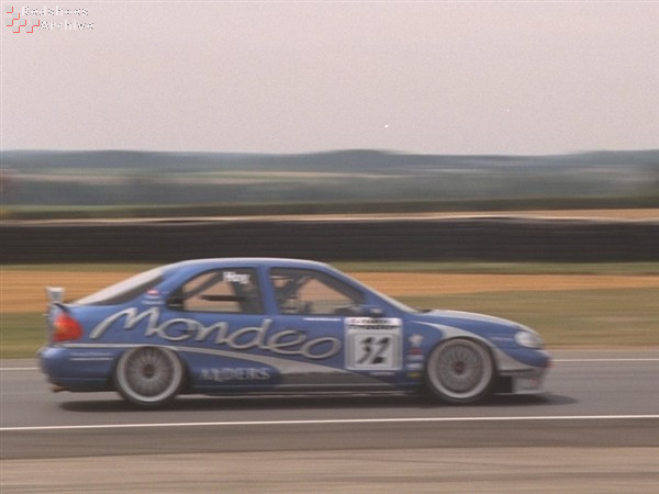Will Hoy - Ford Mondeo