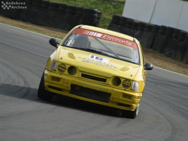 Steve Papworth - Ford Sierra