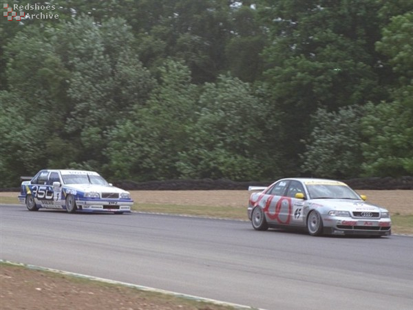 Rydell's Volvo chases Biela's Audi