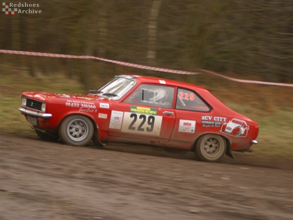 Tony Shields / Graham Whitaker - Hillman Avenger