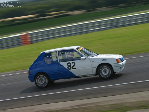 Robert Lyon - Peugeot 205